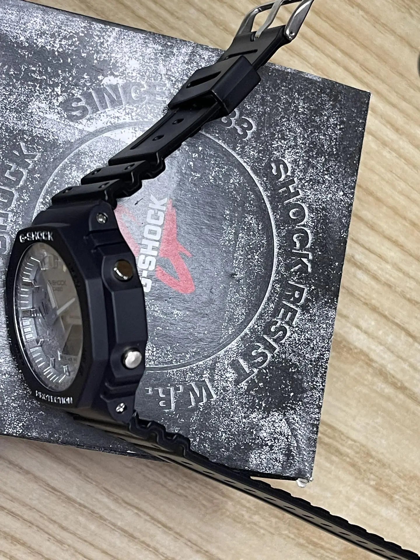 G-SHOCK 2100NG Montrefit